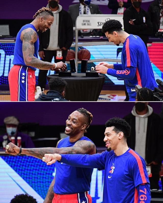 KAIYUN SPORTS-先喜后悲！霍华德领完戒指出场6分钟便被罚下