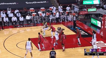 开云中国官网-莫里斯考辛斯先后被驱逐 火湖一战上演闹剧