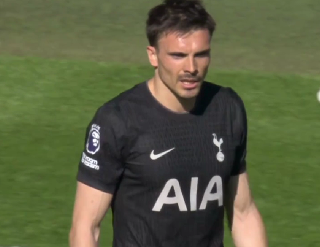 英超保级反转！热刺1-0新帅首胜，西汉姆2-1绝杀，降级热门2选1